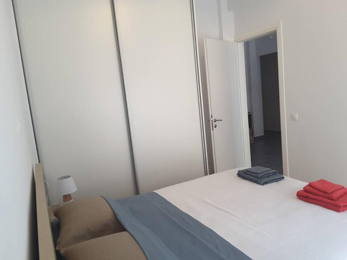 Seaview Apartment In Theheart Of Loutraki Exterior foto